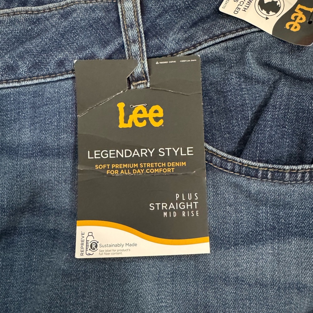 Lee Straight Leg Mid Rise Blue Jeans Size 24W Petite New With Tags - Picture 3 of 12